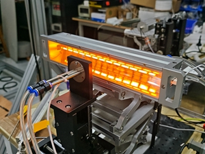 告別熱風(fēng)痛點(diǎn)！線型聚焦加熱器，重新定義HDPE加強(qiáng)筋焊接標(biāo)準(zhǔn)